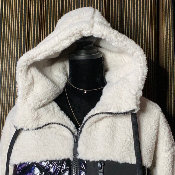 DKNY SHEARLING AND PUFFER JACKET - Picture 8 of 8